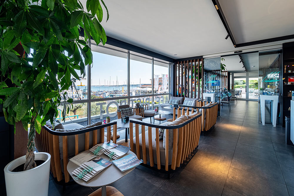 location_restaurant